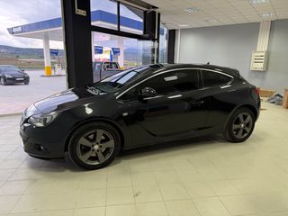 Opel Astra 2015 GTC