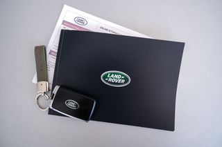 Land Rover Range Rover Evoque 2022 P300E HSE R-DYNAMIC-thumb-85
