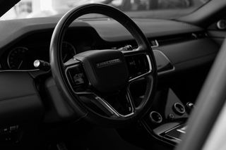 Land Rover Range Rover Evoque 2022 P300E HSE R-DYNAMIC-thumb-21