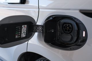 Land Rover Range Rover Evoque 2022 P300E HSE R-DYNAMIC-thumb-68