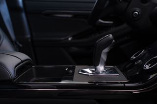 Land Rover Range Rover Evoque 2022 P300E HSE R-DYNAMIC-thumb-28