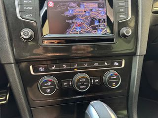 Volkswagen Golf 2014 GTI DSG F1 PANORAMA 220 HP LED NAVI-thumb-19