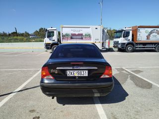 Ford Focus 2004-thumb-3