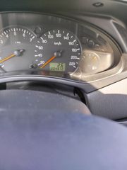 Ford Focus 2004-thumb-6