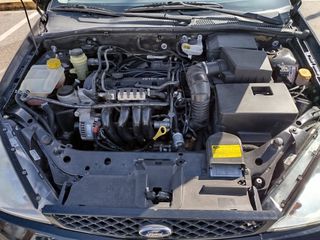Ford Focus 2004-thumb-12