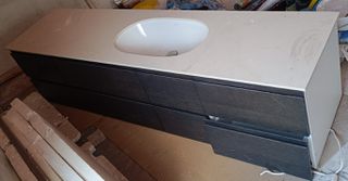 Έπιπλο μπάνιου με νιπτήρα, επιφάνεια corian και κρυφό φωτισμό led