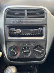 Fiat Punto 2011-thumb-6