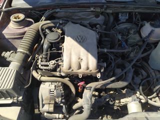 VW PASSAT 93-96 ΟΛΟΚΛΗΡΟ ΑΥΤΟΚΙΝΗΤΟ ΓΙΑ ΑΝΤΑΛΛΑΚΤΙΚΑ-thumb-1