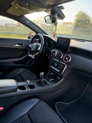 Mercedes-Benz A 180 2017 AMG LINE-thumb-18