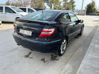 Mercedes-Benz C 220 2005 C 220 CDI Automatic 150HP-thumb-6