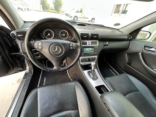Mercedes-Benz C 220 2005 C 220 CDI Automatic 150HP-thumb-11