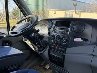 Φορτηγό Έως 7.5τ Iveco 2009 65c18-thumb-40