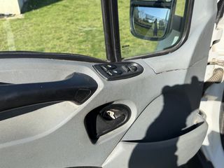 Φορτηγό Έως 7.5τ Iveco 2009 65c18-thumb-25