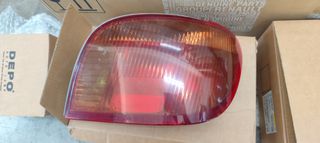 ΦΑΝΑΡΙ ΠΙΣΩ ΔΕΞΙ TOYOTA YARIS 1999-2005