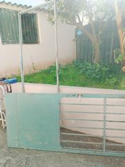 Πόρτα σιδερένια