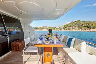 Ferretti 2001 68-thumb-6