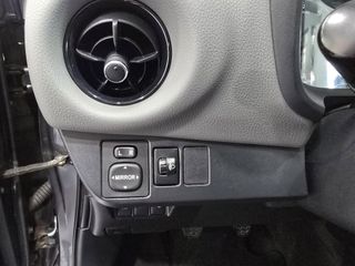 Toyota Yaris 2017 1.0 VVT-i COMFORT (ΔΕΣΜΕΥΤΗΚΕ)-thumb-38