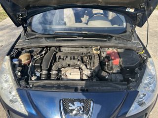 Peugeot 308 2010 1.6 THP 150 Sport Panorama-thumb-10
