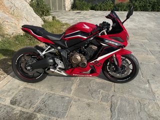 Honda CBR 650 2021-thumb-1