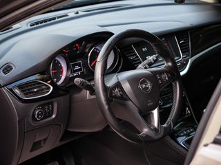 Opel Astra 2018-thumb-4