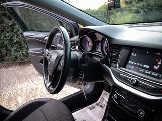 Opel Astra 2018-thumb-6