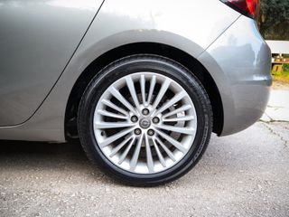 Opel Astra 2018-thumb-8