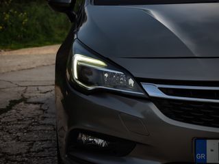 Opel Astra 2018-thumb-12