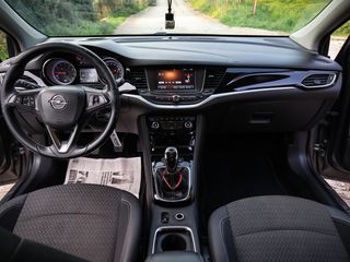 Opel Astra 2018-thumb-15