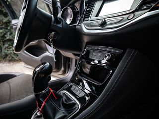 Opel Astra 2018-thumb-23