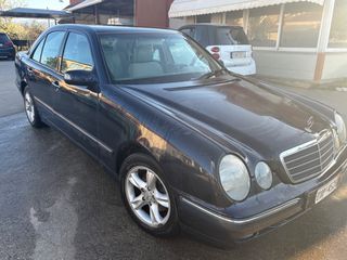 Mercedes-Benz E 200 2003-thumb-1