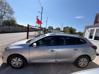 Renault Megane 2015-thumb-4