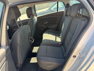 Renault Megane 2015-thumb-11