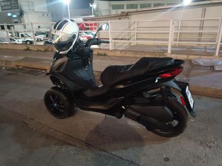 Piaggio MP3 300 2025 HPE DEEP BLACK-thumb-7