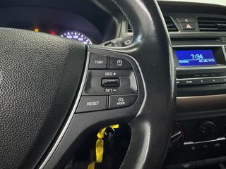 Hyundai i 20 2016 AUTOMATIC 1.4 COPA CAR-thumb-17