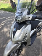 Piaggio Beverly 400 2021-thumb-10