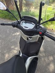 Piaggio Beverly 400 2021-thumb-12