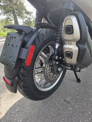 Piaggio Beverly 400 2021-thumb-20