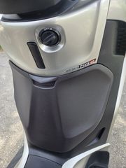 Piaggio Beverly 400 2021-thumb-24