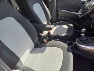 Hyundai i 10 2020-thumb-30