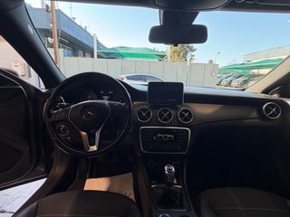 Mercedes-Benz CLA 180 2013 AMG LINE-thumb-5