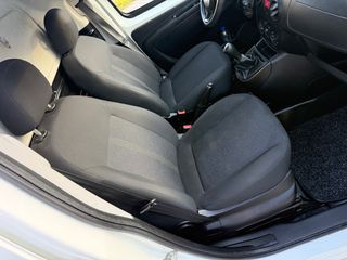 Fiat Fiorino 2020-thumb-12