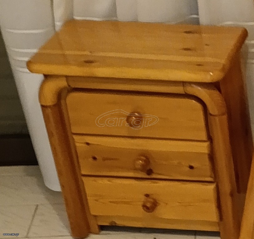 Κομοδινο (μασιφ) 50μ*35β*50υ.Δυν-τα Μεταφορας