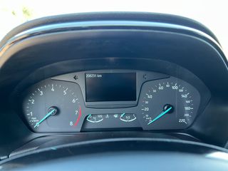 Ford Fiesta 2018-thumb-8