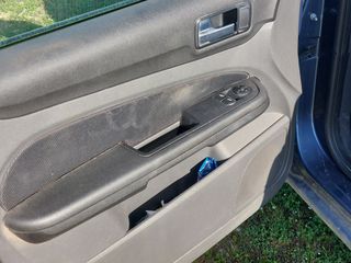 Ford Focus 2005-thumb-7