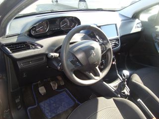 Peugeot 208 2019-thumb-6