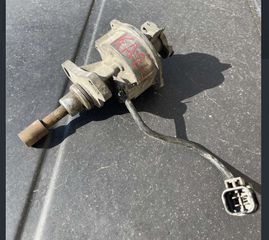 ΔΙΑΝΟΜΕΑΣ-ΝΤΡΙΣΤΙΠΙΤΕΡ NISSAN D21 Z24-thumb-2