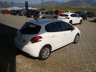 Peugeot 208 2019-thumb-5