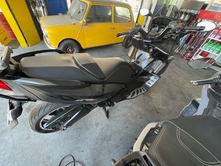 Aprilia SRV 850 2015-thumb-5