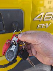 Volvo 2012 FH460-thumb-15