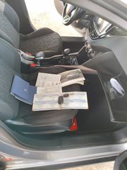 Peugeot 2008 2016-thumb-15